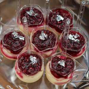 doces para casamento São José dos Campos verrine cheesecake com frutas vermelhas 1